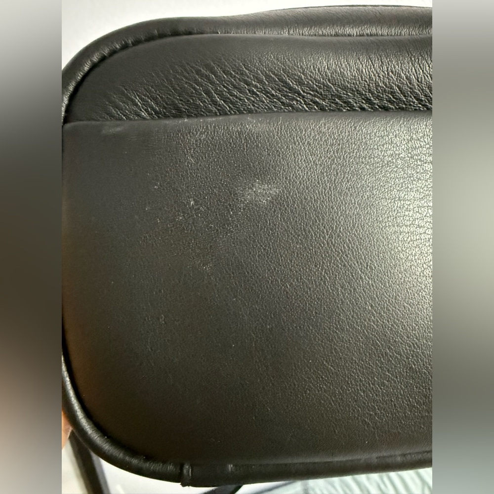 💯New Balenciaga XS Black Everyday Crossbody - Picture 12 of 14